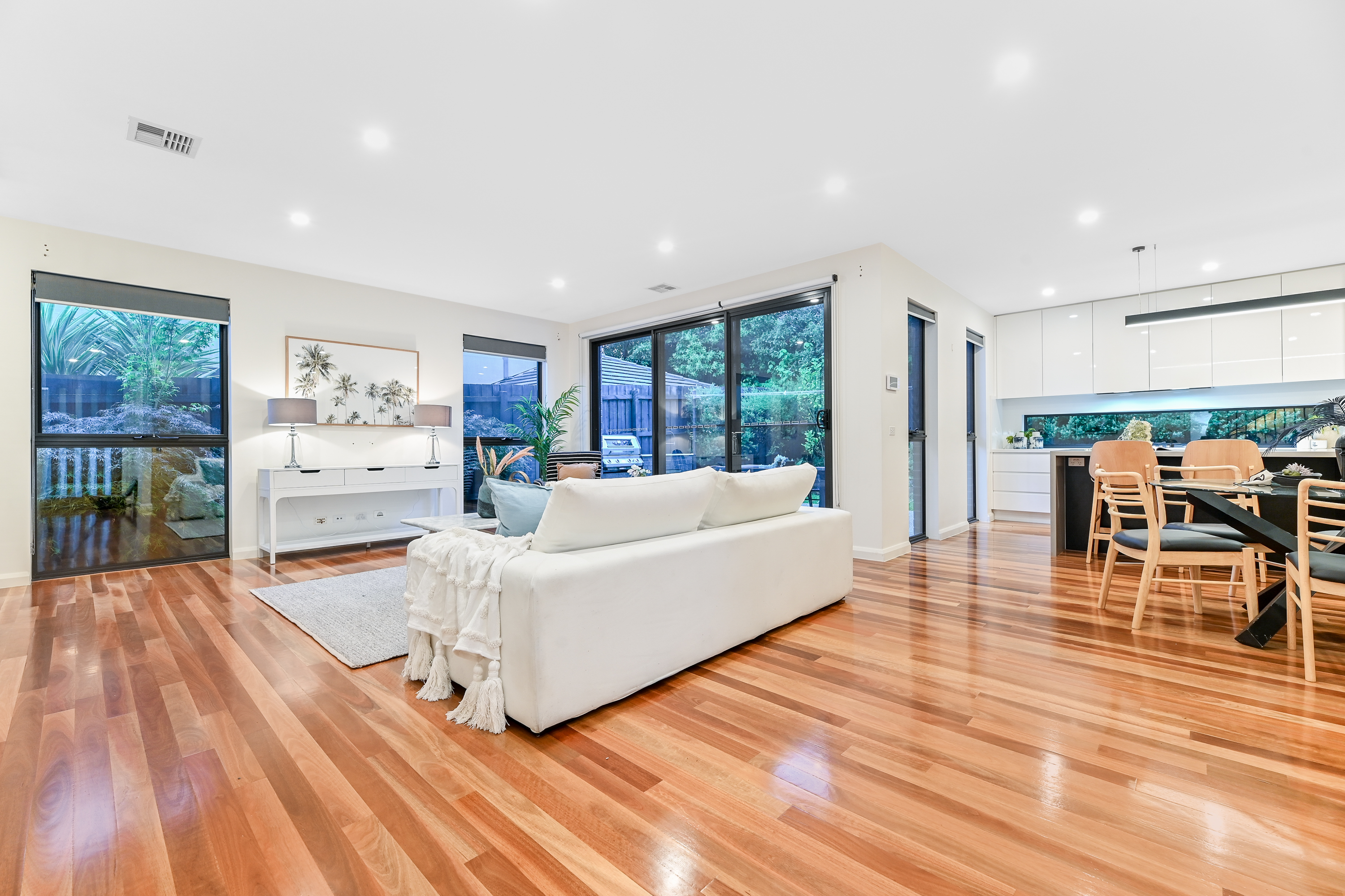 UNIT 3 14 ADRIENNE CR, MOUNT WAVERLEY VIC 3149, 0部屋, 0バスルーム, Townhouse