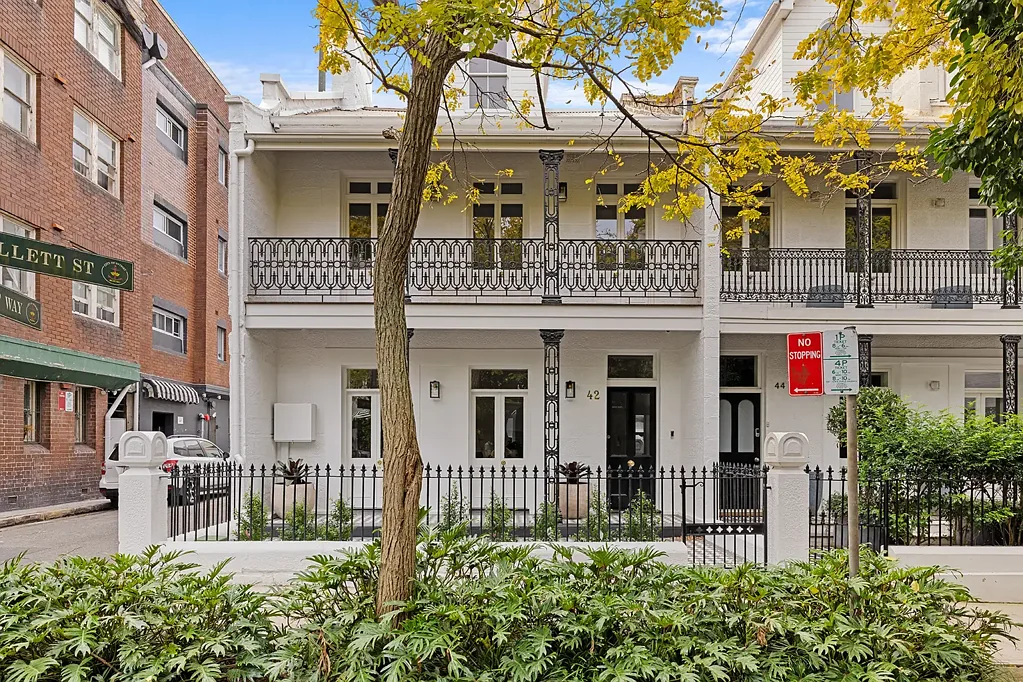 Potts Point 4 Bedroom Renovated terrace bathed in natural sunlight