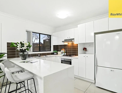 Lot 2/27 Carinya Road, Girraween, NSW 2145, 4房, 3浴, 独立屋