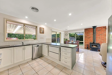 19 Mount Porepunkah Road, Bright, VIC 3741, 3 Schlafzimmer, 2 Badezimmer, House