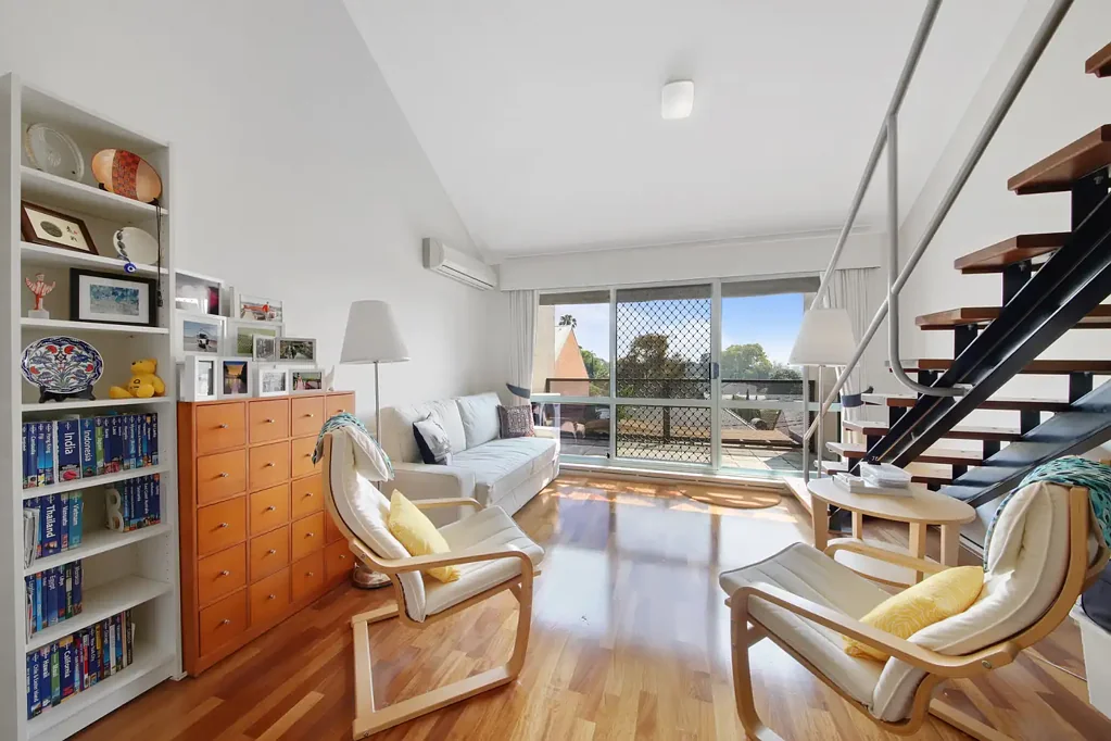 Spacious Loft in Excellent Location