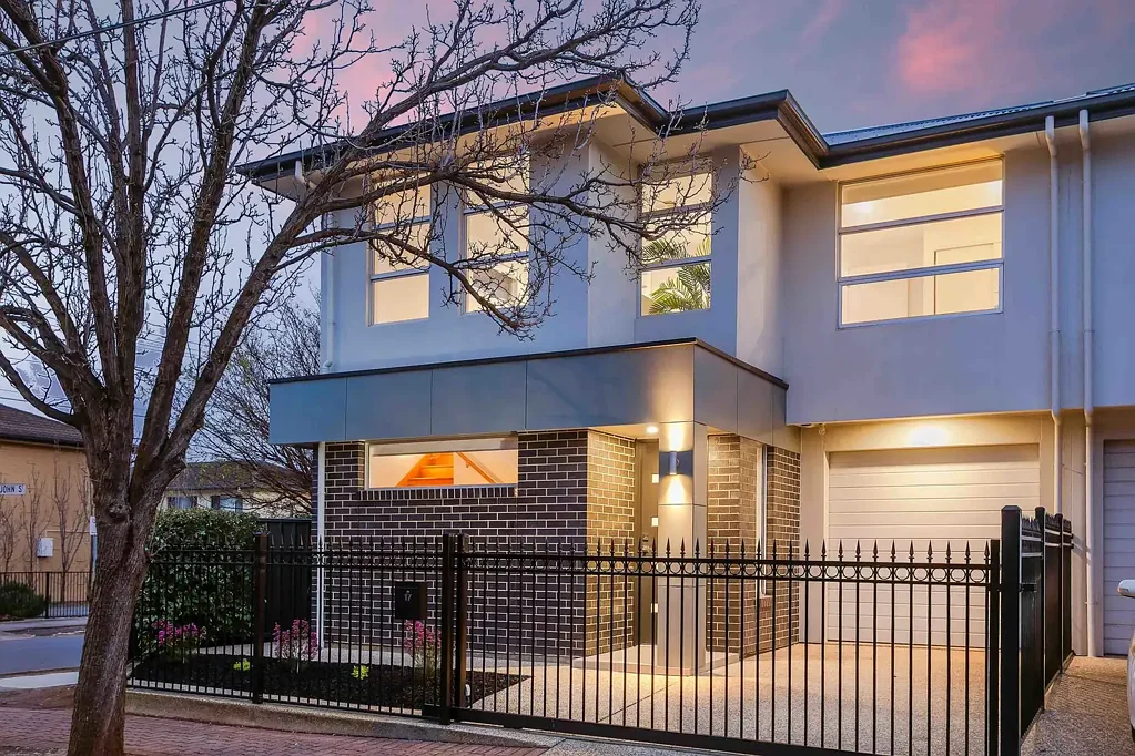 Marleston 3房  Executive Townhouse in Sought After Pocket