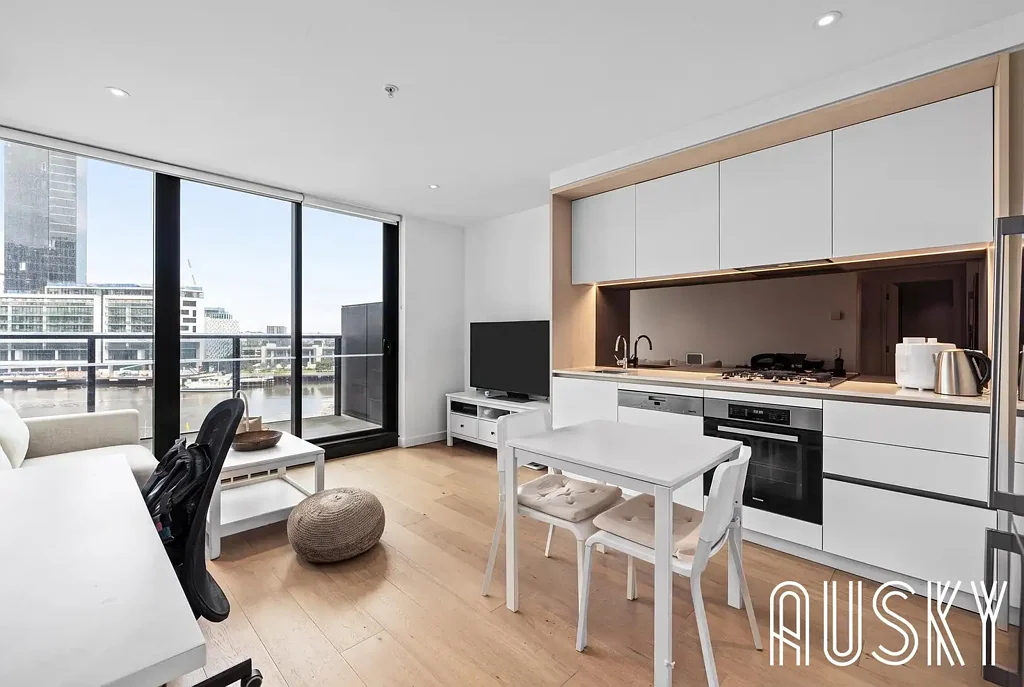 Docklands 1Kwarto Stylish Waterfront Living at No. 1 Collins Wharf – Ideal First Home or Investment