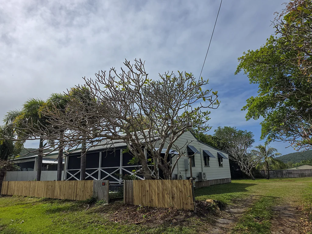 Cooktown 3Habitaciones Renovated Home with Airbnb Income & Development Potential