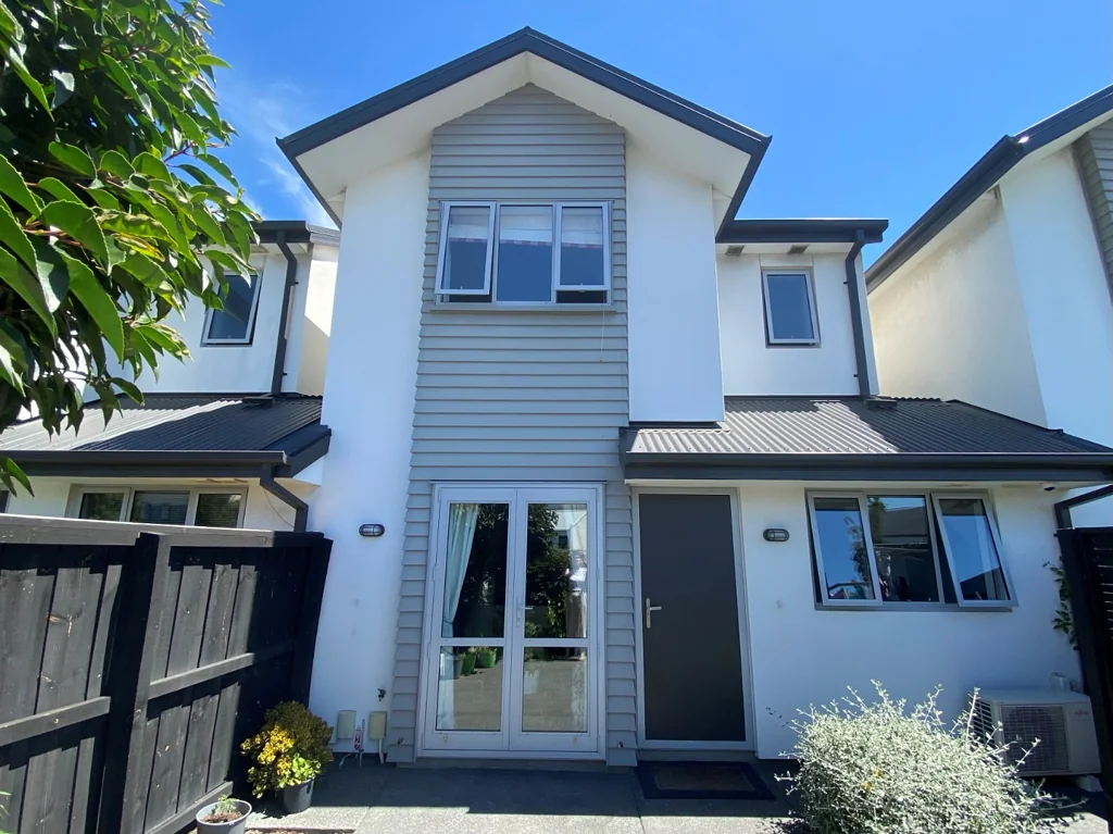 Easy Living in Wigram