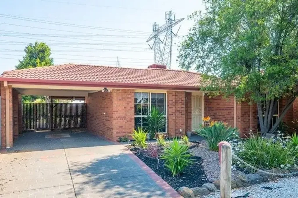 Comfortable Family Living in a Convenient Epping Location.