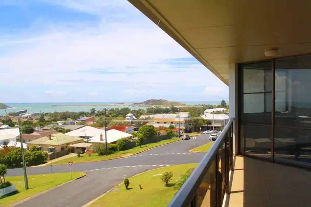 JETTY UNIT WITH OCEAN VIEWS