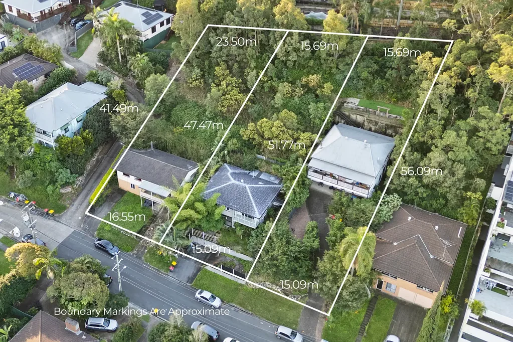 Greenslopes 10ਬੈੱਡਰੂਮ Rare Inner-City Landbank, Renovation or Development Opportunity - 2,431sqm in LMR2 Zoning