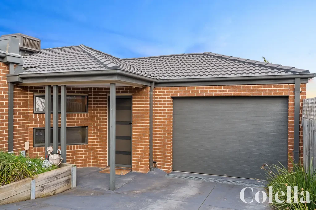 Doveton 2Kwarto UNDER OFFER Spacious, Modern & Perfectly Positioned