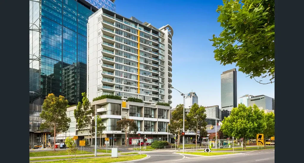 Large 1 bedroom apartment with balcony.