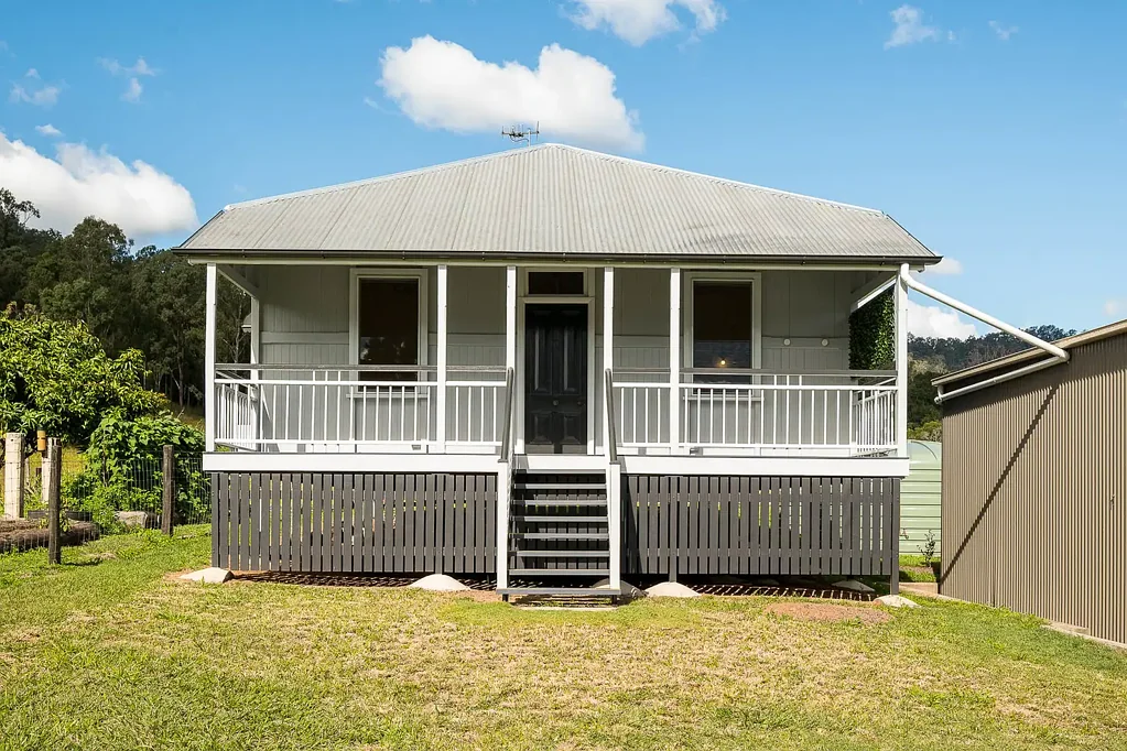 Breathtaking fully restored Queenslander - A peaceful rural retreat