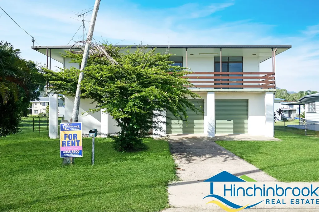 House - Four (4) bedrooms, two (2) bathrooms, balcony with views