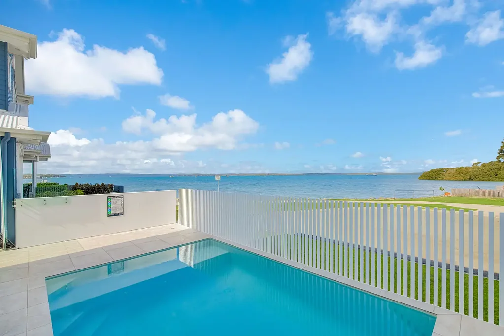 Victoria Point 4 Slaapkamer A Lifestyle of Sweeping Uninterrupted Vistas of the Waterfront