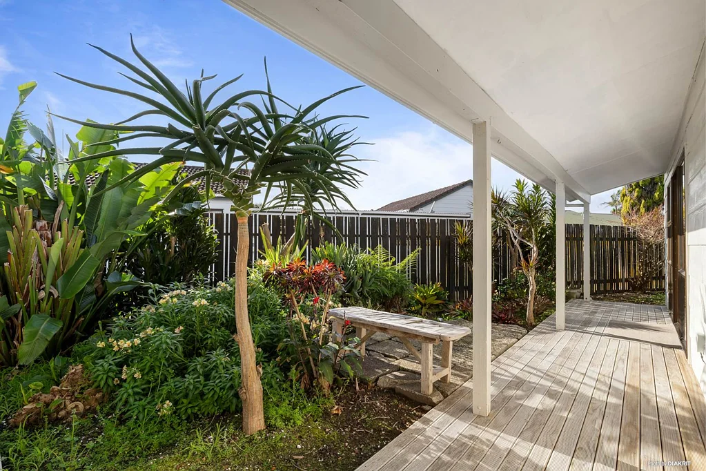 33B Edgewater Parade, Waiuku, Franklin, Auckland