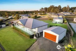 8 Camberwell Close, Gleneagle