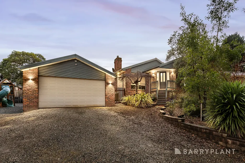 Mooroolbark 3部屋 Inviting architectural flair.