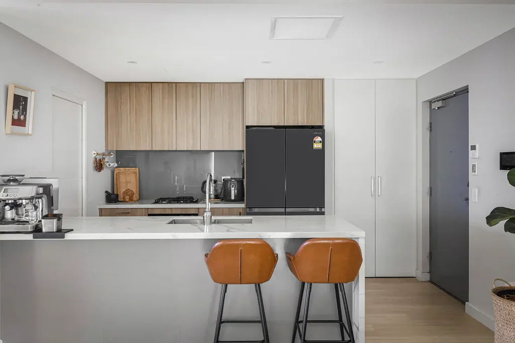 Schofields 3Phòng ngủ Spacious and Sun-Drenched three bedroom apartment within 12 minutes walk to Schofields Train Station And Village!