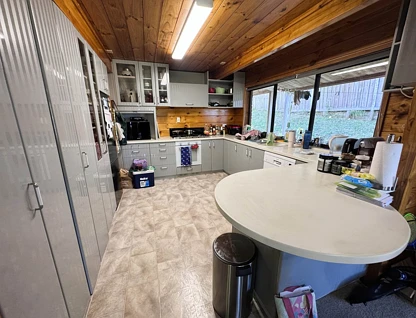 16 Mark Edward Drive, Half Moon Bay, Manukau City, 3 ਕਮਰੇ, 2 ਬਾਥਰੂਮ, House