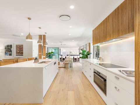 Mermaid Waters 4 Bedroom Brand New Renovation - Coastal Inspired Entertainer, Owner Says Sell!