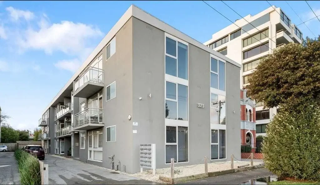 13/323 Beaconsfield Parade, St Kilda West, VIC 3182