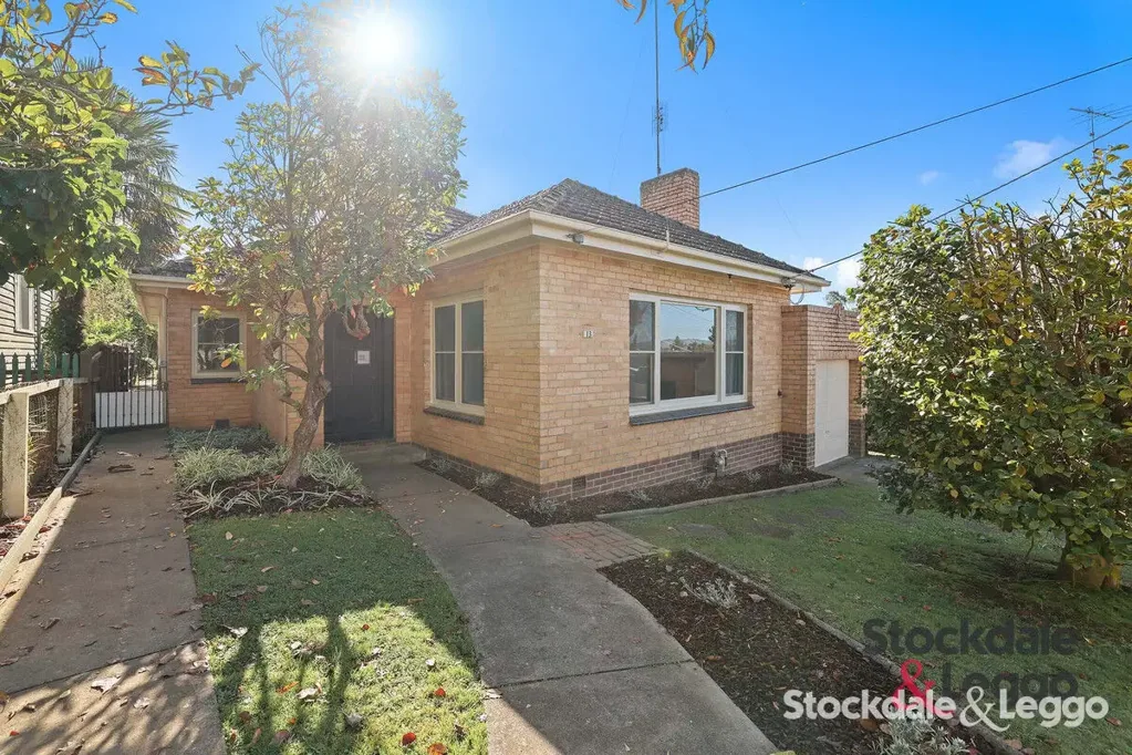 A stone throw away from Warragul's Civic Park