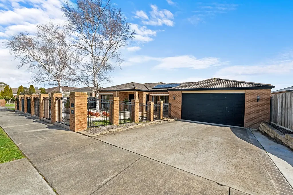 Traralgon 4 Slaapkamer Great Location & Great Shed