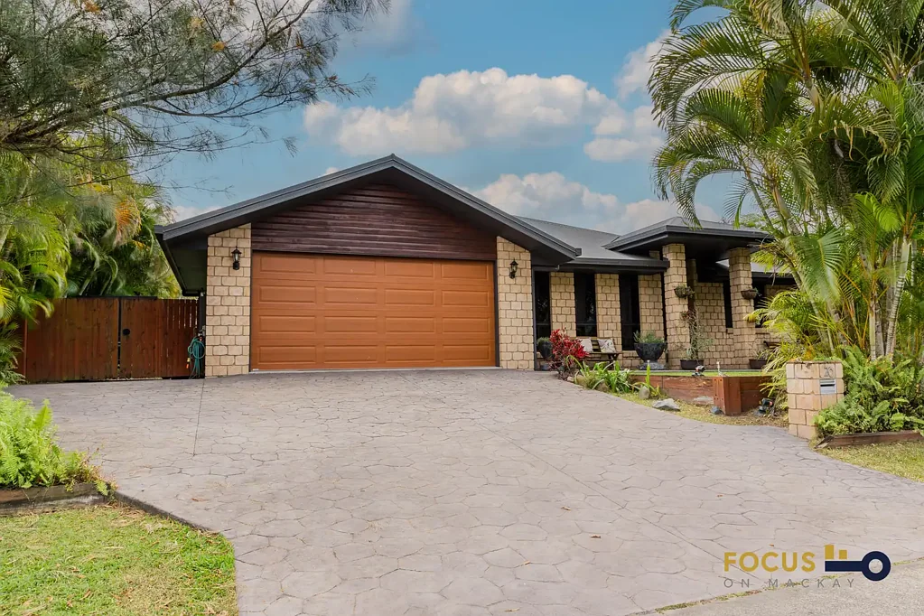 20 Amelia Drive, Mirani, QLD 4754