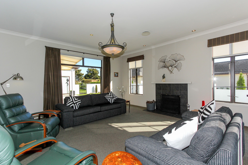 7 Oakwood Drive, Highlands Park, New Plymouth, 4房, 2浴