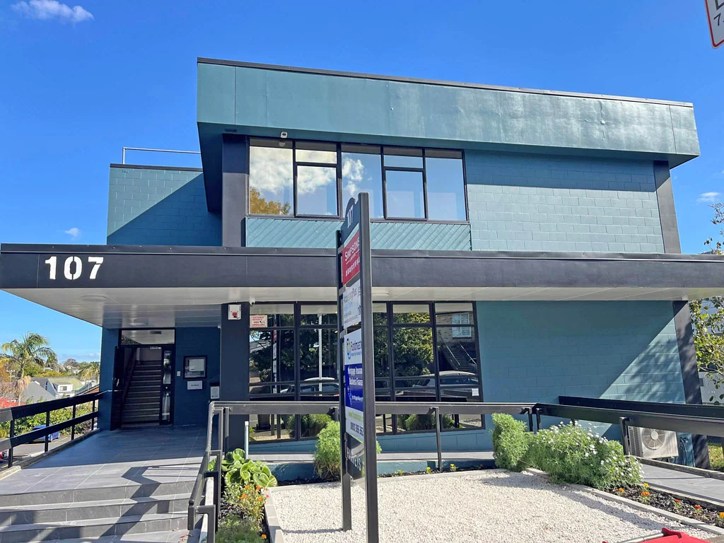 Epsom MODERN FITTED-OUT OFFICE