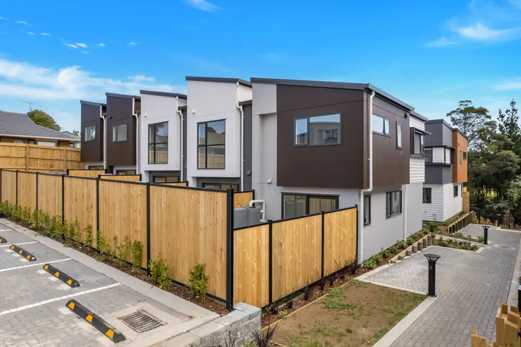 Henderson 2 Bedroom Kick the Landlord to the Curb!