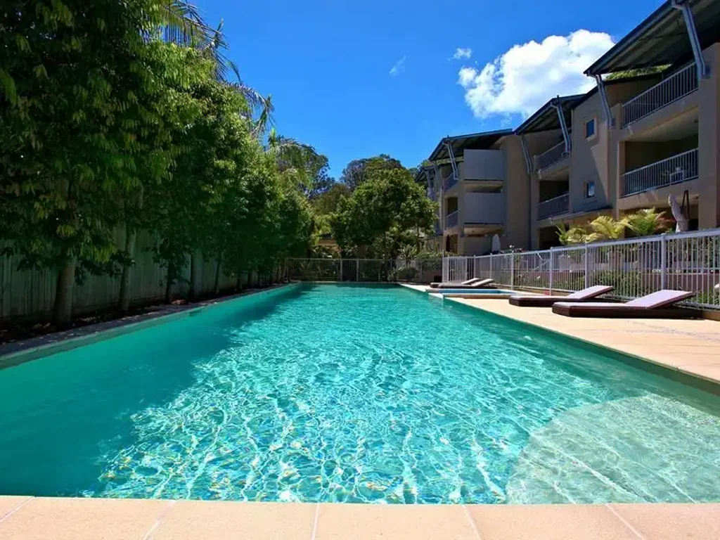 FULLY FURNISHED AVAILABLE NOW
Modern Luxury Living in Currumbin
Including Power/Water/Internet
