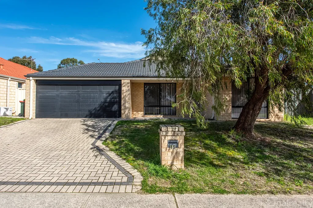 Secret Harbour 4ਬੈੱਡਰੂਮ Spacious family home with a blank canvas and room to grow