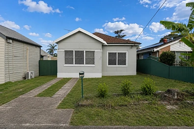 South Hurstville 3બેડરૂમ Affordable Family Home with Exciting Future Potential