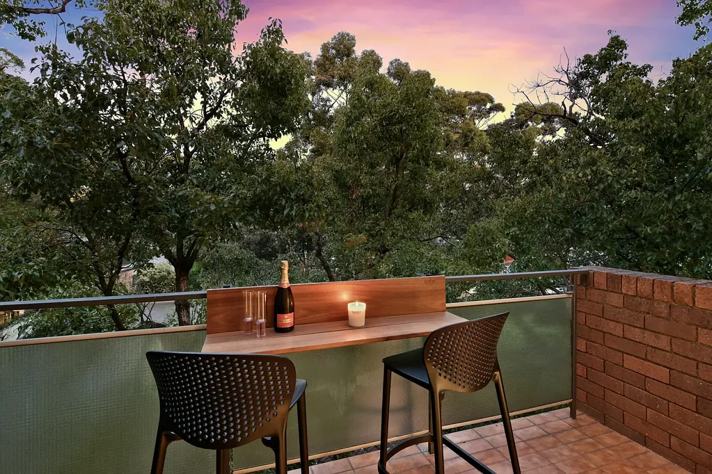 Enmore 2બેડરૂમ Treetop Haven of Style and Sunshine with Life at the Doorstep