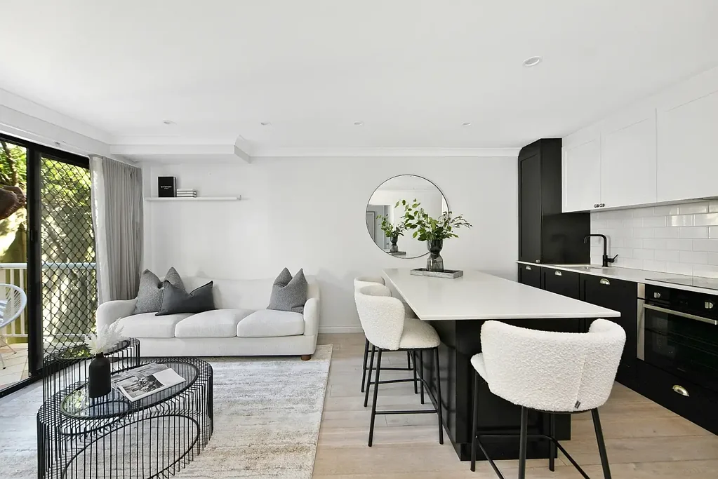 Clovelly 1ਬੈੱਡਰੂਮ Parkside Apartment With Balcony And Parking, Just 600m Walk To Clovelly Beach