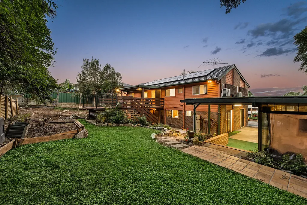 28 Olympus Court, Eatons Hill, QLD 4037