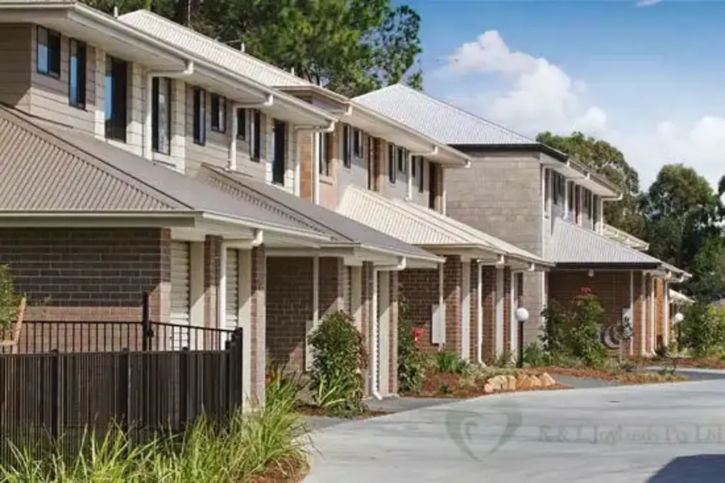 Ellen Grove 3Habitaciones Rare Standing-alone Modern Home in a Prime Location