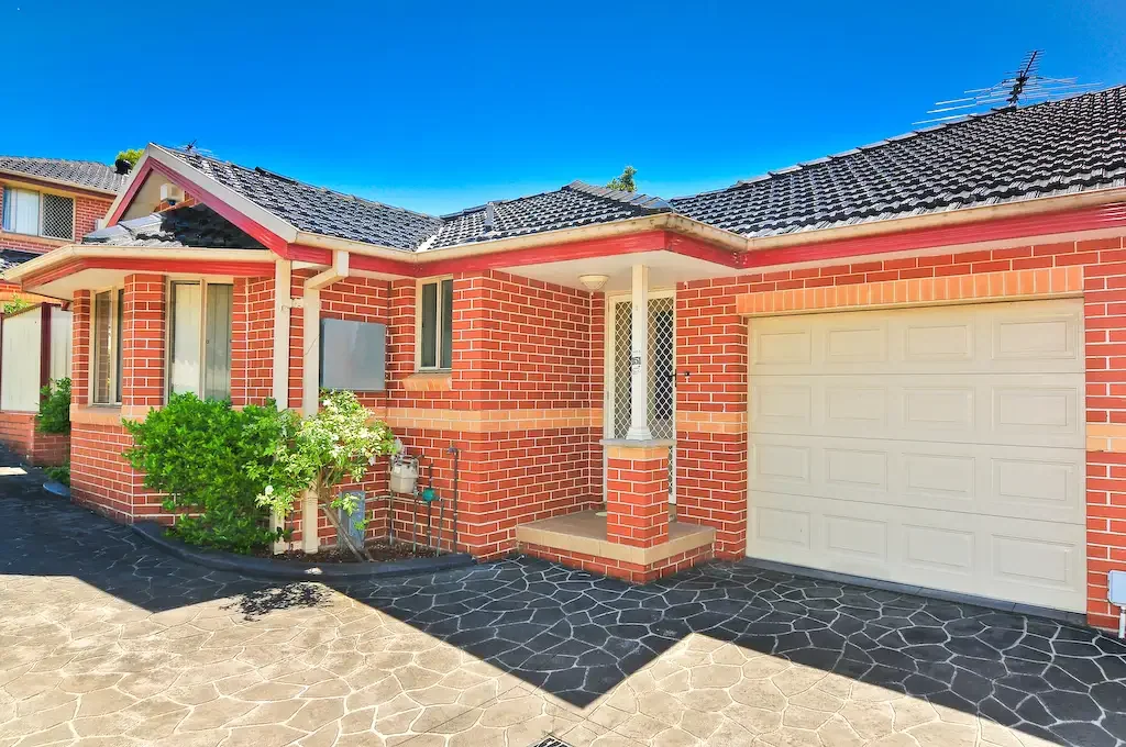 Well Presented Two Bedroom Villa