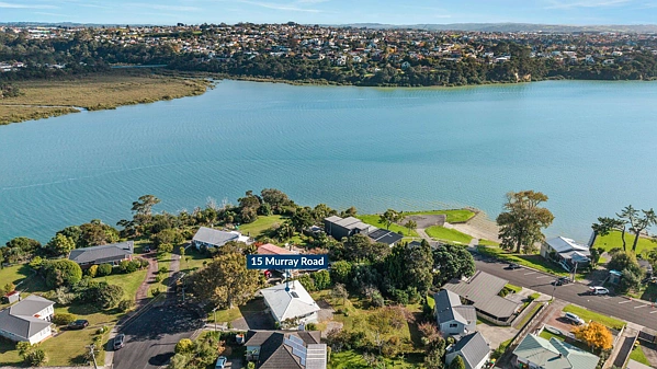 15 Murray Road, Te Atatu Peninsula, Waitakere City