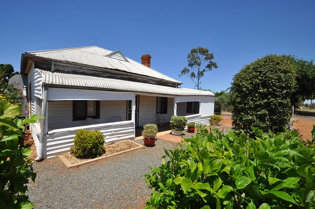 34 Bradley Street, Cobar, NSW 2835