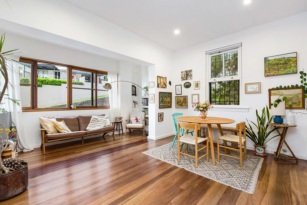 Coogee 3 Bedroom North Facing Art Deco Apartment In Boutique Block Of 6
