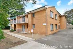 4/4 John Tipping Grove, Penrith