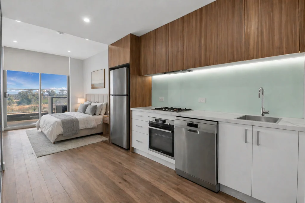 Studio Apartment - Great Location!