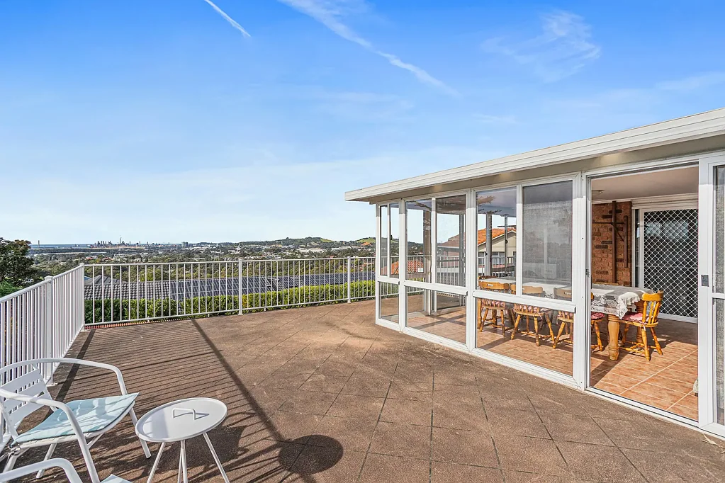 118 Derribong Drive, Cordeaux Heights, NSW 2526