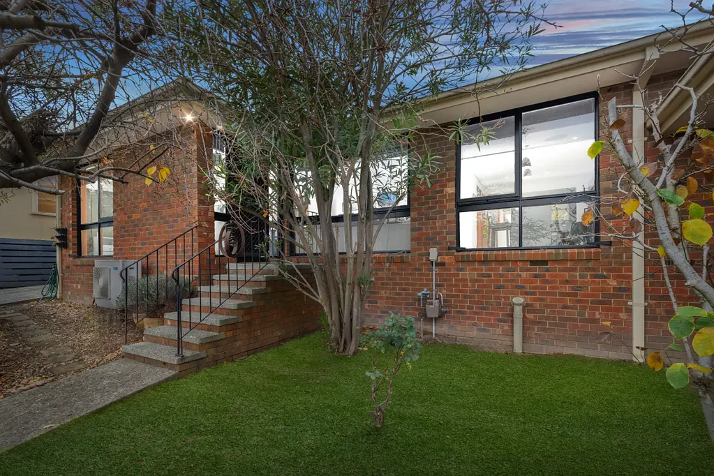 2/28 The Glen, Ferntree Gully, VIC 3156