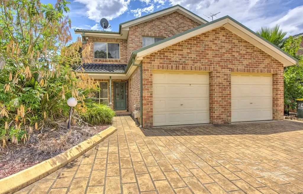 Modernised two bedroom townhouse in a boutique complex