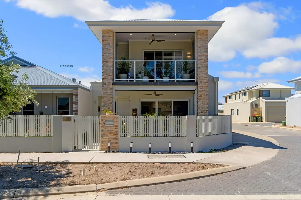 92 Clubhouse Lane, Gnangara, WA 6077