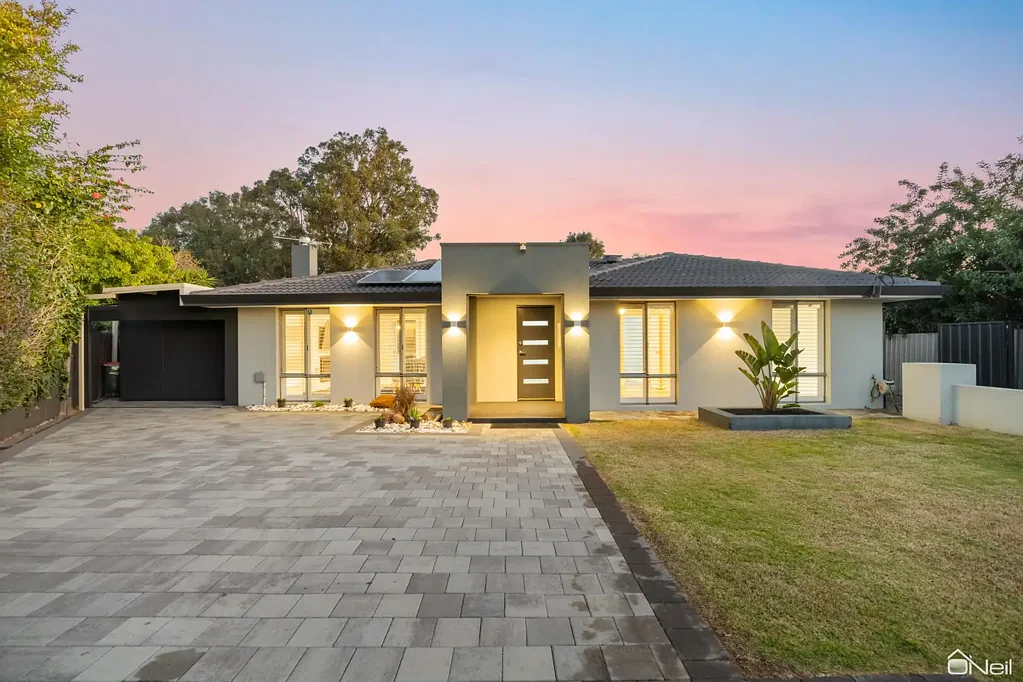 Forrestfield 5Kwarto SPARKLING FAMILY ENTERTAINER WITH IT ALL!