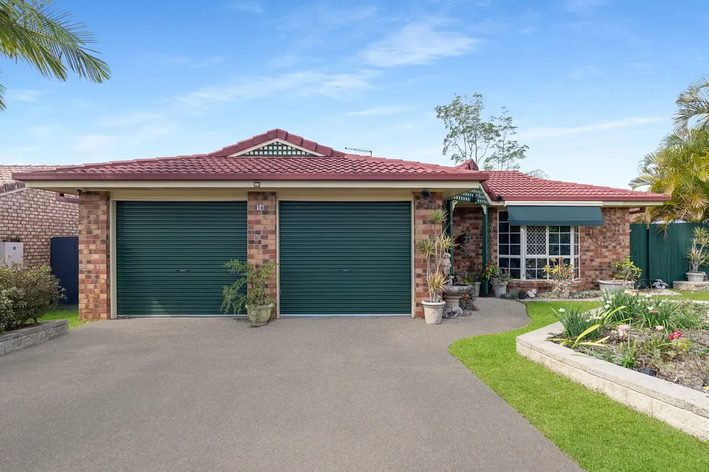 16 Paddies Crescent, Crestmead, QLD 4132
