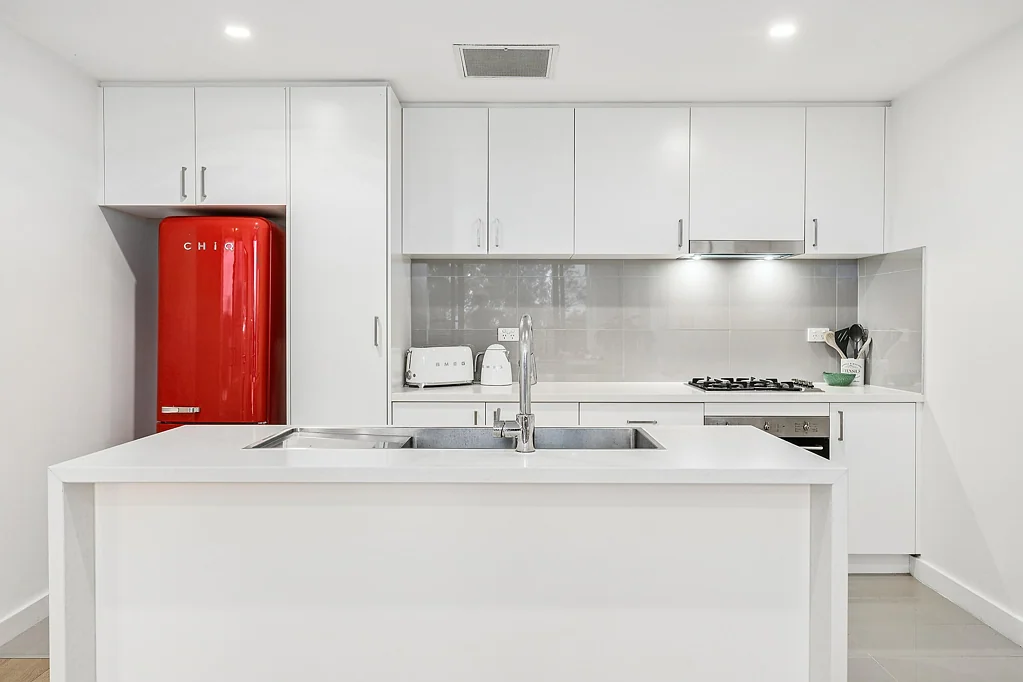 Lane Cove 2房 高层奢华生活，尽享广阔区域美景 Elevated Luxury Living with Sweeping District Views